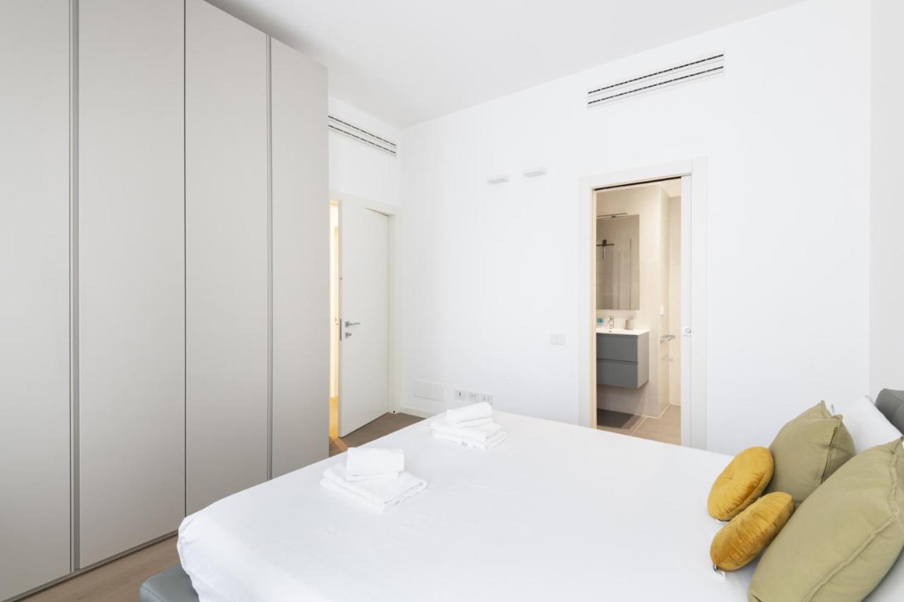 Easylife - Lussuosa Dimora Con Rooftop Condominiale Vista Duomo Milan Luaran gambar