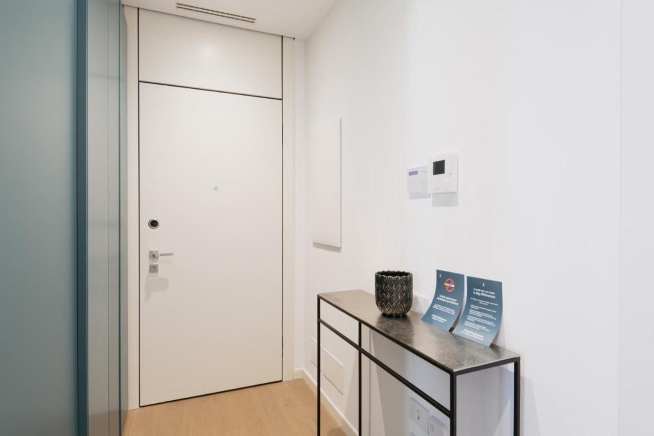 Easylife - Lussuosa Dimora Con Rooftop Condominiale Vista Duomo Milan Luaran gambar