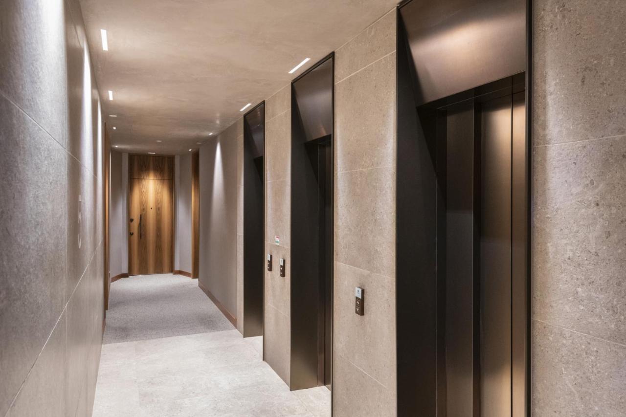 Easylife - Lussuosa Dimora Con Rooftop Condominiale Vista Duomo Milan Luaran gambar