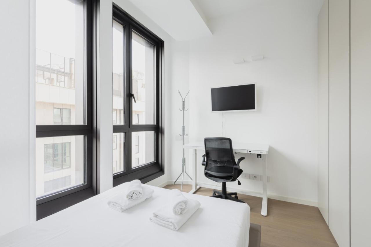 Easylife - Lussuosa Dimora Con Rooftop Condominiale Vista Duomo Milan Luaran gambar