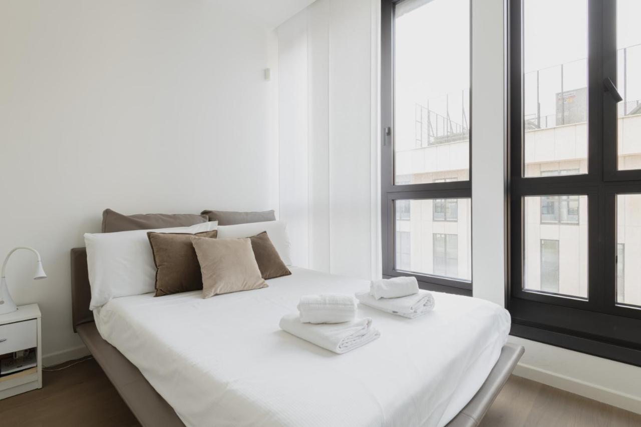Easylife - Lussuosa Dimora Con Rooftop Condominiale Vista Duomo Milan Luaran gambar